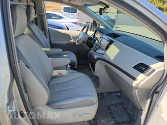 2013 Toyota Sienna Limited 7-Passenger 119.3" WB - miniatura 16