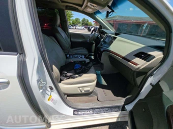 2013 Toyota Sienna Limited 7-Passenger 119.3" WB - miniatura 16