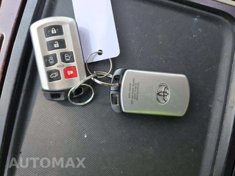 2013 Toyota Sienna Limited 7-Passenger 119.3" WB - miniatura 5