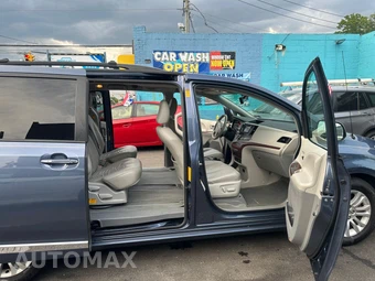 2013 Toyota Sienna Mobility XLE 7-Passenger 119.3" WB - miniatura 15