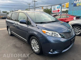 2013 Toyota Sienna Mobility XLE 7-Passenger 119.3" WB - miniatura 7