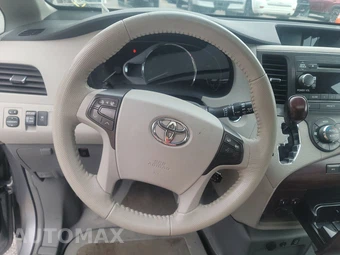 2013 Toyota Sienna Mobility XLE 7-Passenger 119.3" WB - miniatura 10