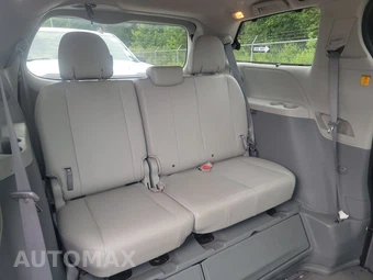 2013 Toyota Sienna Mobility XLE 7-Passenger 119.3" WB - miniatura 14
