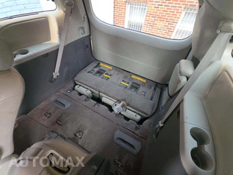 2013 Toyota Sienna XLE 8-Passenger 119.3" WB - miniatura 14