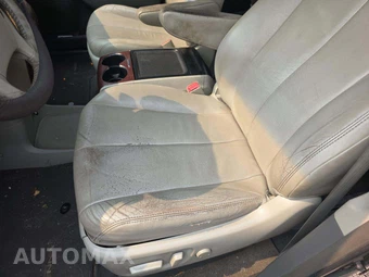 2013 Toyota Sienna XLE 8-Passenger 119.3" WB - miniatura 22