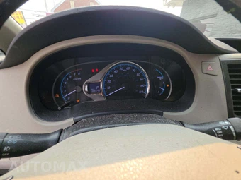 2013 Toyota Sienna XLE 8-Passenger 119.3" WB - miniatura 9