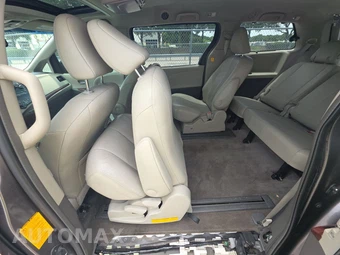 2013 Toyota Sienna XLE 8-Passenger 119.3" WB - miniatura 13
