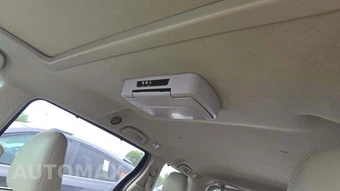 2013 Toyota Sienna XLE 8-Passenger 119.3" WB - miniatura 25