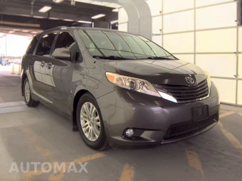 2013 Toyota Sienna XLE 8-Passenger 119.3" WB - miniatura 3