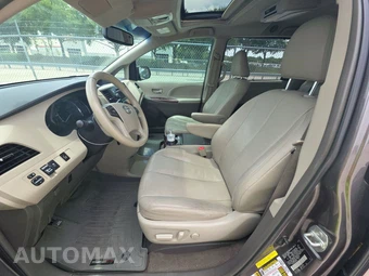 2013 Toyota Sienna XLE 8-Passenger 119.3" WB - miniatura 7
