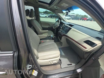2013 Toyota Sienna XLE 8-Passenger 119.3" WB - miniatura 8