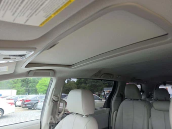 2013 Toyota Sienna XLE 8-Passenger 119.3" WB - miniatura 11