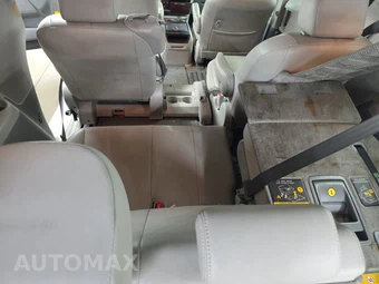 2013 Toyota Sienna XLE 8-Passenger 119.3" WB - miniatura 14