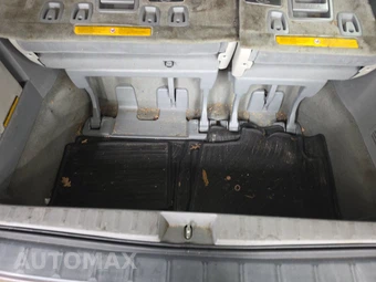 2013 Toyota Sienna XLE 8-Passenger 119.3" WB - miniatura 17