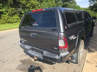2013 Toyota Tacoma Crew Cab Medium Bed - miniatura 3