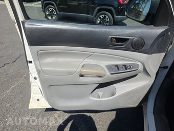 2013 Toyota Tacoma Crew Cab Medium Bed - miniatura 9