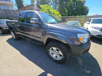 2013 Toyota Tacoma Extended Cab Medium Bed w/Rear Doors - miniatura 4