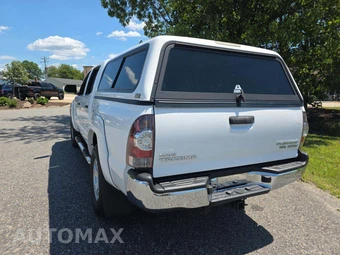 2013 Toyota Tacoma PreRunner Crew Cab Medium Bed - miniatura 2