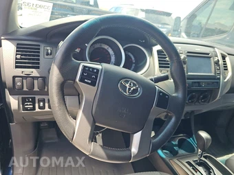 2013 Toyota Tacoma PreRunner Crew Cab Medium Bed – miniatura 10