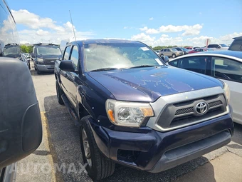 2013 Toyota Tacoma PreRunner Crew Cab Medium Bed – miniatura 3