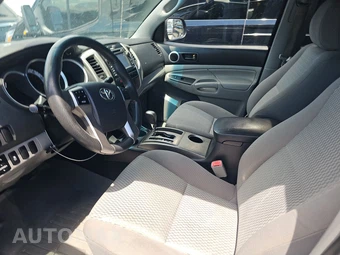 2013 Toyota Tacoma PreRunner Crew Cab Medium Bed – miniatura 7