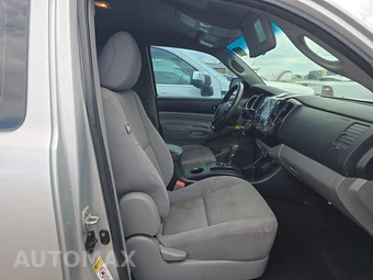 2013 Toyota Tacoma PreRunner Extended Cab Medium Bed w/Rear Doors – miniatura 8