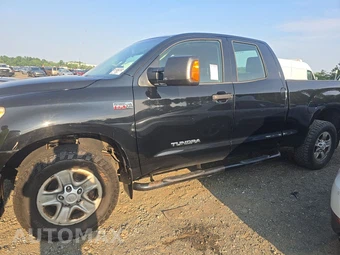 2013 Toyota Tundra Extended Cab Medium Bed