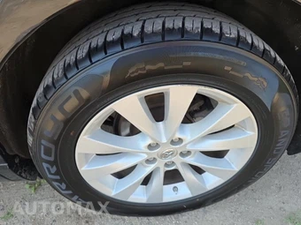 2013 Toyota Venza LE – miniatura 11