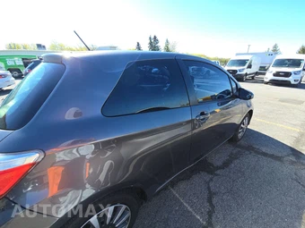 2013 Toyota Yaris L – miniatura 14