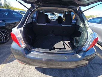 2013 Toyota Yaris L – miniatura 17