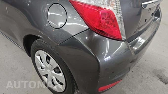 2013 Toyota Yaris L – miniatura 27