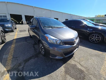 2013 Toyota Yaris L – miniatura 3
