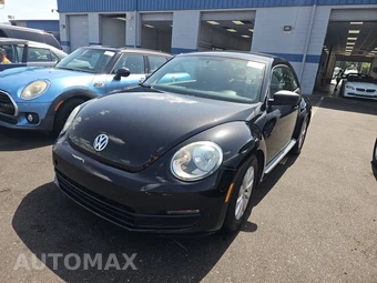 2013 Volkswagen Beetle 2.5L Entry Hatchback