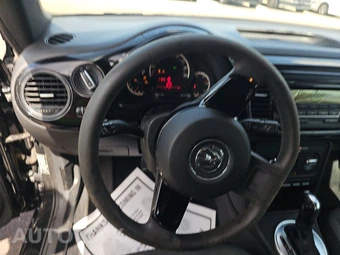 2013 Volkswagen Beetle 2.5L Entry Hatchback – miniatura 10