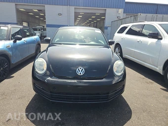 2013 Volkswagen Beetle 2.5L Entry Hatchback – miniatura 2