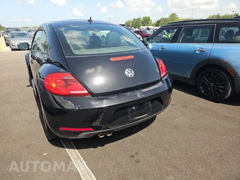 2013 Volkswagen Beetle 2.5L Entry Hatchback – miniatura 6