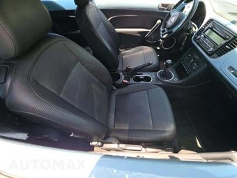 2013 Volkswagen Beetle 2.5L Hatchback - miniatura 18
