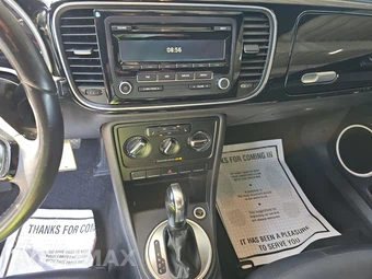 2013 Volkswagen Beetle 2.5L Hatchback – miniatura 11