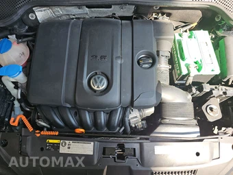 2013 Volkswagen Beetle 2.5L Hatchback – miniatura 15