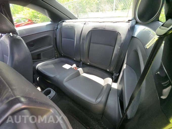 2013 Volkswagen Beetle 2.5L Hatchback – miniatura 13