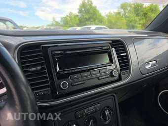 2013 Volkswagen Beetle 2.5L Hatchback – miniatura 21