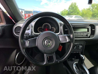 2013 Volkswagen Beetle 2.5L Hatchback – miniatura 22