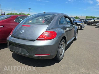 2013 Volkswagen Beetle 2.5L Hatchback – miniatura 3
