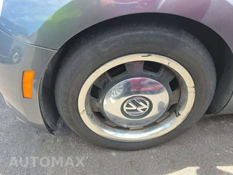 2013 Volkswagen Beetle 2.5L Hatchback – miniatura 30