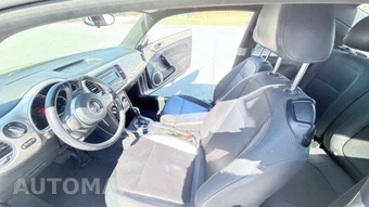 2013 Volkswagen Beetle 2.5L Hatchback – miniatura 12
