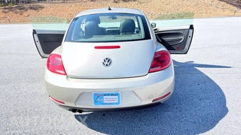 2013 Volkswagen Beetle 2.5L Hatchback – miniatura 19