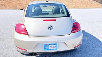 2013 Volkswagen Beetle 2.5L Hatchback – miniatura 24