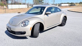 2013 Volkswagen Beetle 2.5L Hatchback – miniatura 27