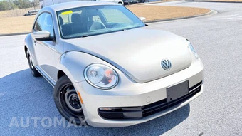 2013 Volkswagen Beetle 2.5L Hatchback – miniatura 3