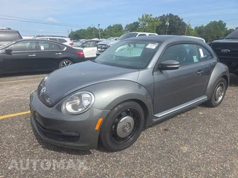 2013 Volkswagen Beetle 2.5L Hatchback w/Sunroof